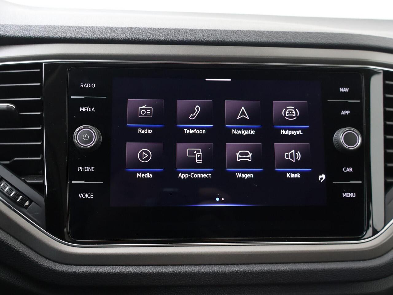 Volkswagen T-Roc 1.5 TSI Style | 150 PK | Automaat | Navigatiesysteem | Climate control |