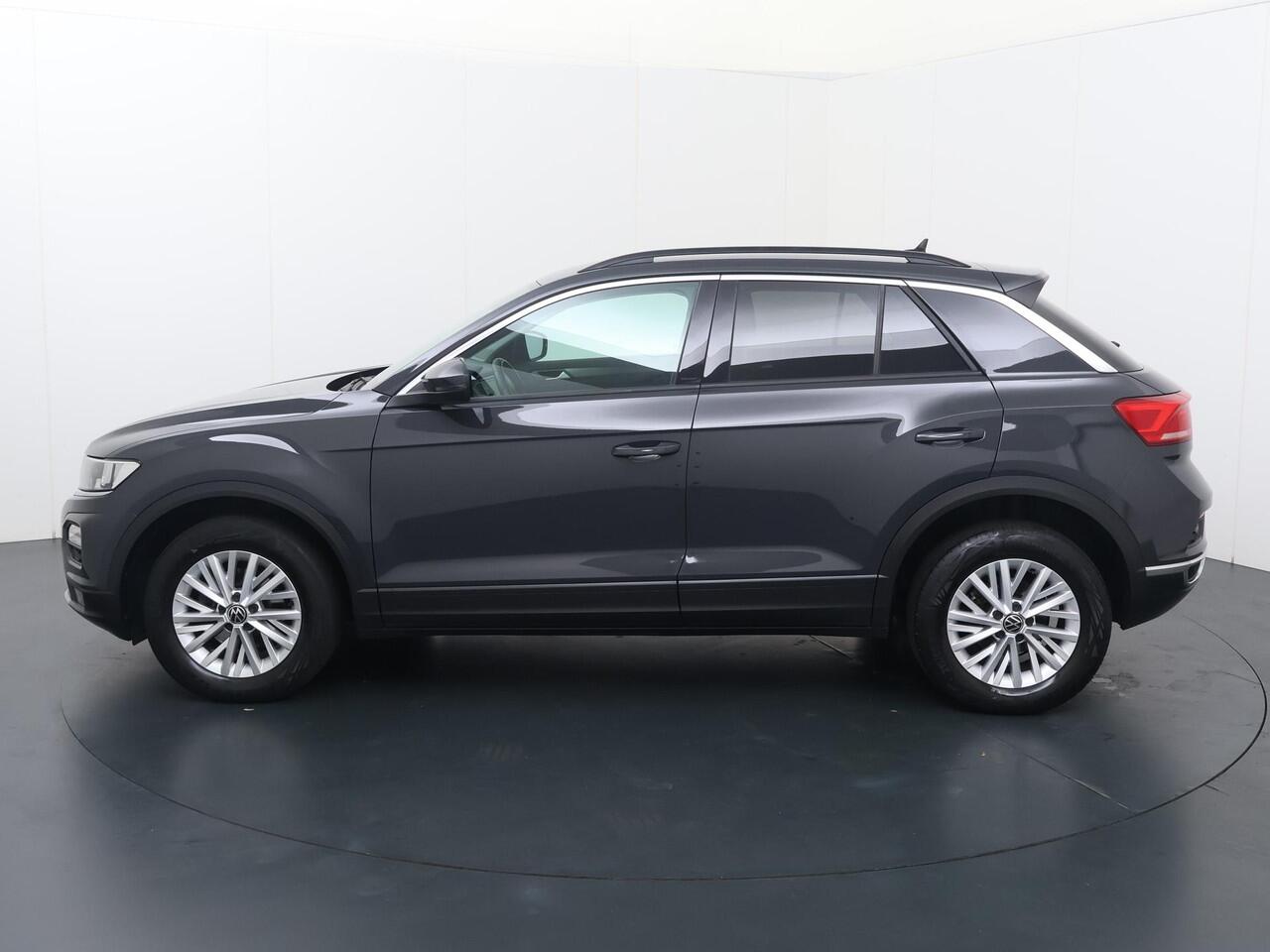 Volkswagen T-Roc 1.0 TSI Style | 150 PK | Adaptive cruise control | Lane assist | Apple CarPlay / Android Auto |