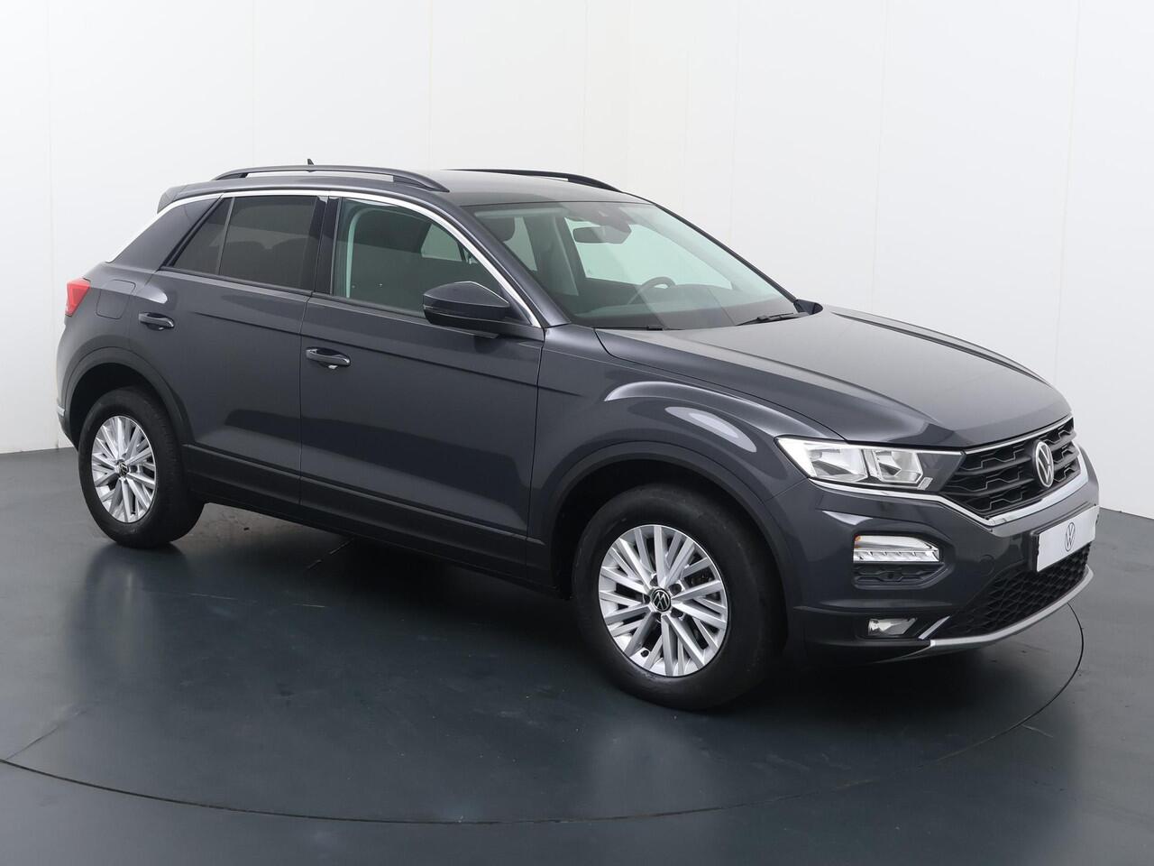 Volkswagen T-Roc 1.0 TSI Style | 150 PK | Adaptive cruise control | Lane assist | Apple CarPlay / Android Auto |