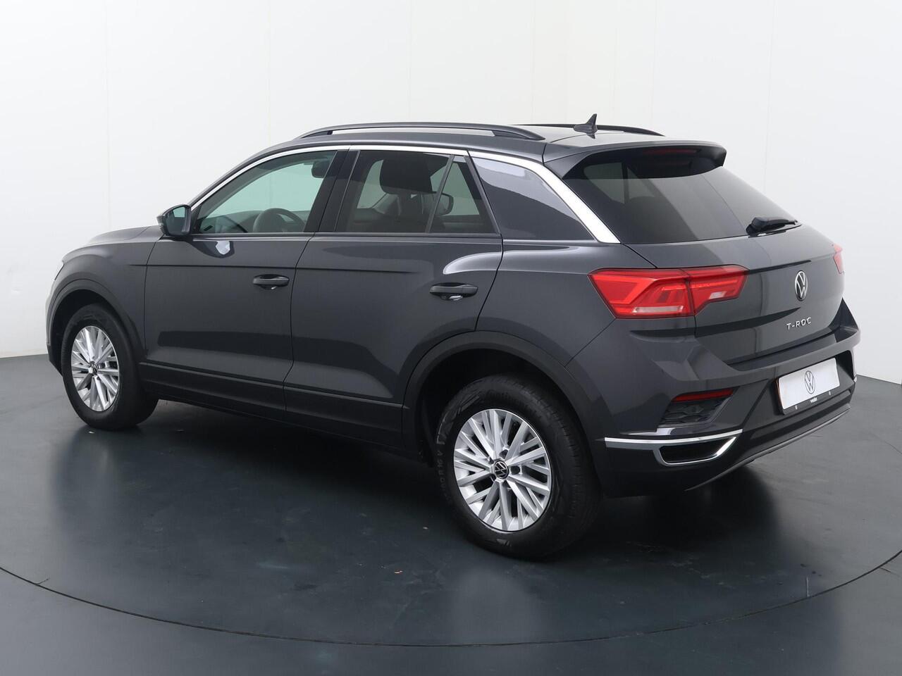 Volkswagen T-Roc 1.0 TSI Style | 150 PK | Adaptive cruise control | Lane assist | Apple CarPlay / Android Auto |