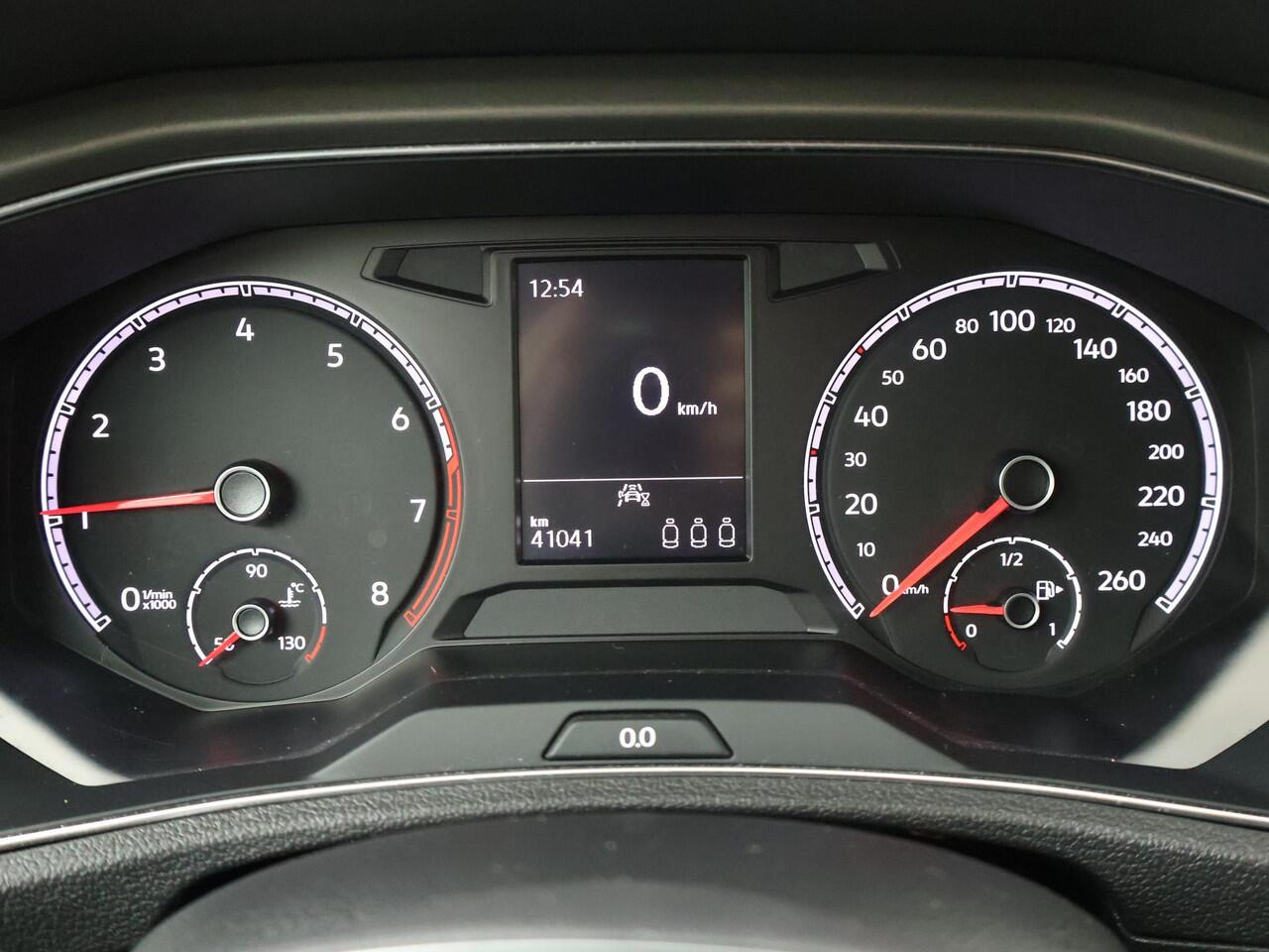 Volkswagen T-Roc 1.0 TSI Style | 150 PK | Adaptive cruise control | Lane assist | Apple CarPlay / Android Auto |