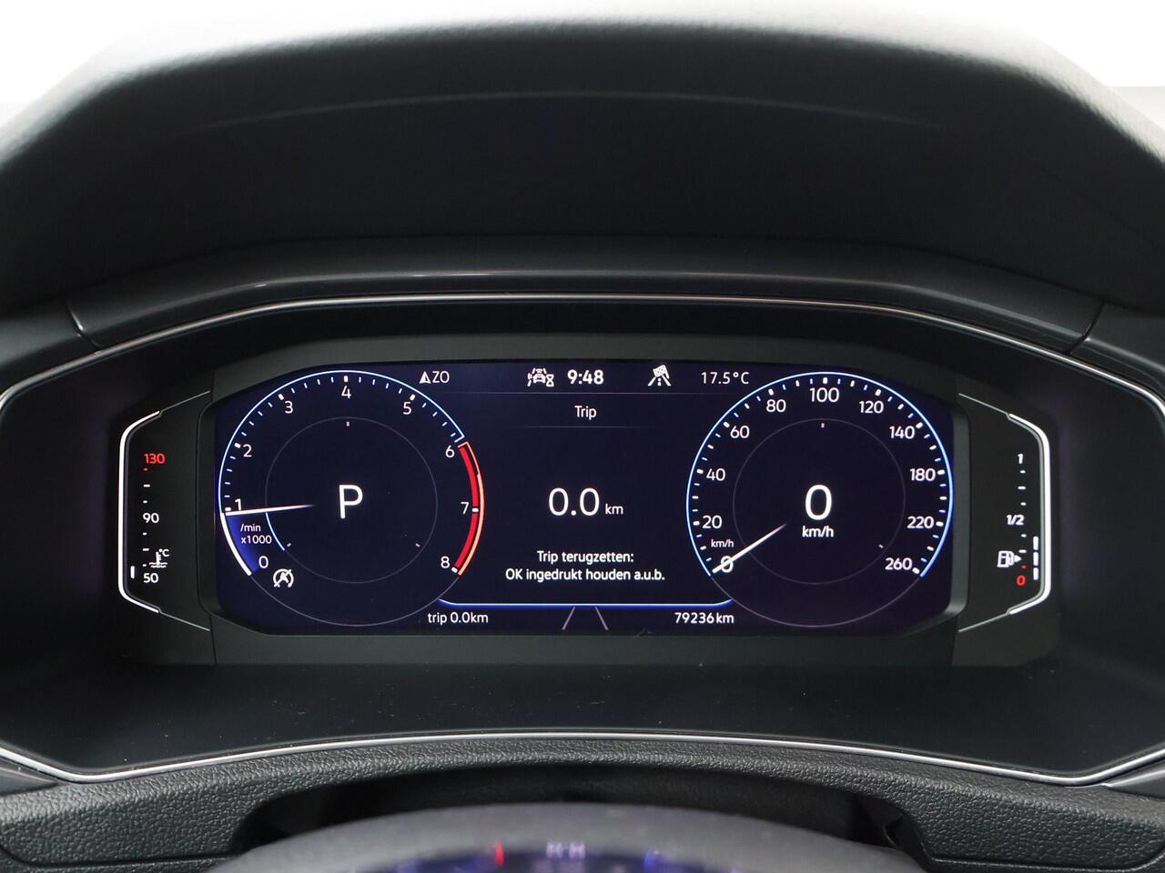 Volkswagen T-Roc 1.5 TSI Sport | 150 PK | Automaat | Trekhaak | Panoramadak | Adaptive cruise control |