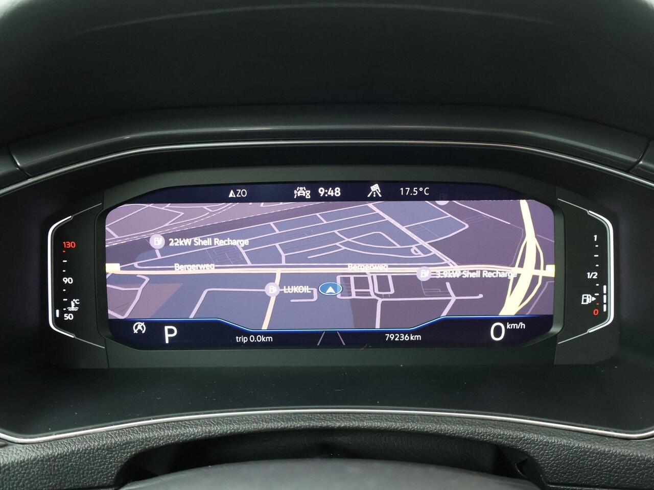 Volkswagen T-Roc 1.5 TSI Sport | 150 PK | Automaat | Trekhaak | Panoramadak | Adaptive cruise control |