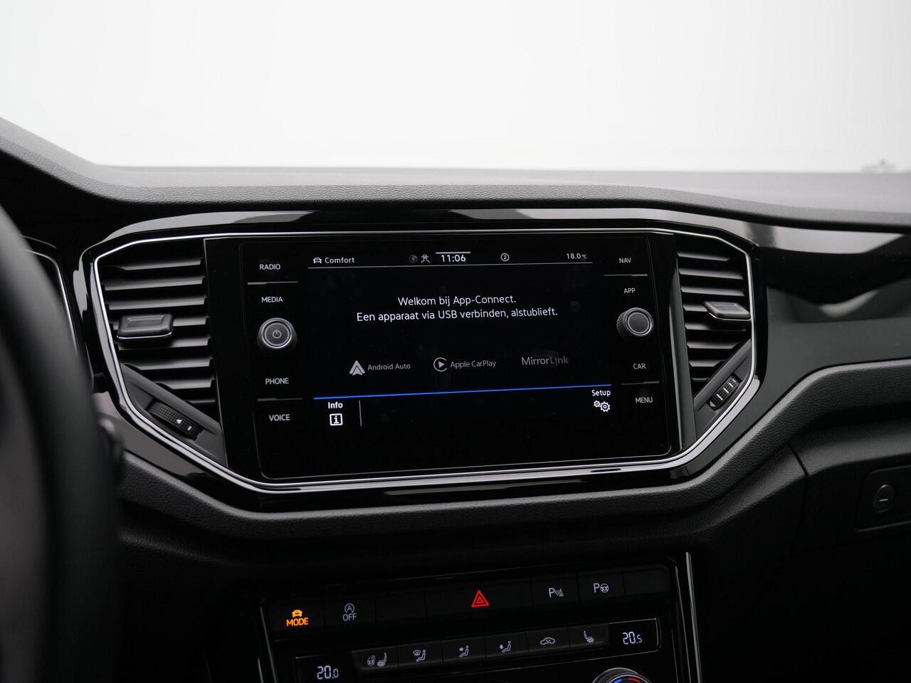 Volkswagen T-Roc Cabrio 1.5 TSI 150 pk DSG R-Line Edition Blue Plus | Trekhaak | Leder | Adaptief onderstel | Beats | Stuur-/stoelverwarming