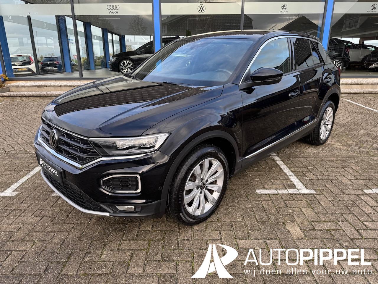 Volkswagen T-Roc 1.5 TSI Sport | LED | Camera | Navi | Cruise C. | St.kachel |