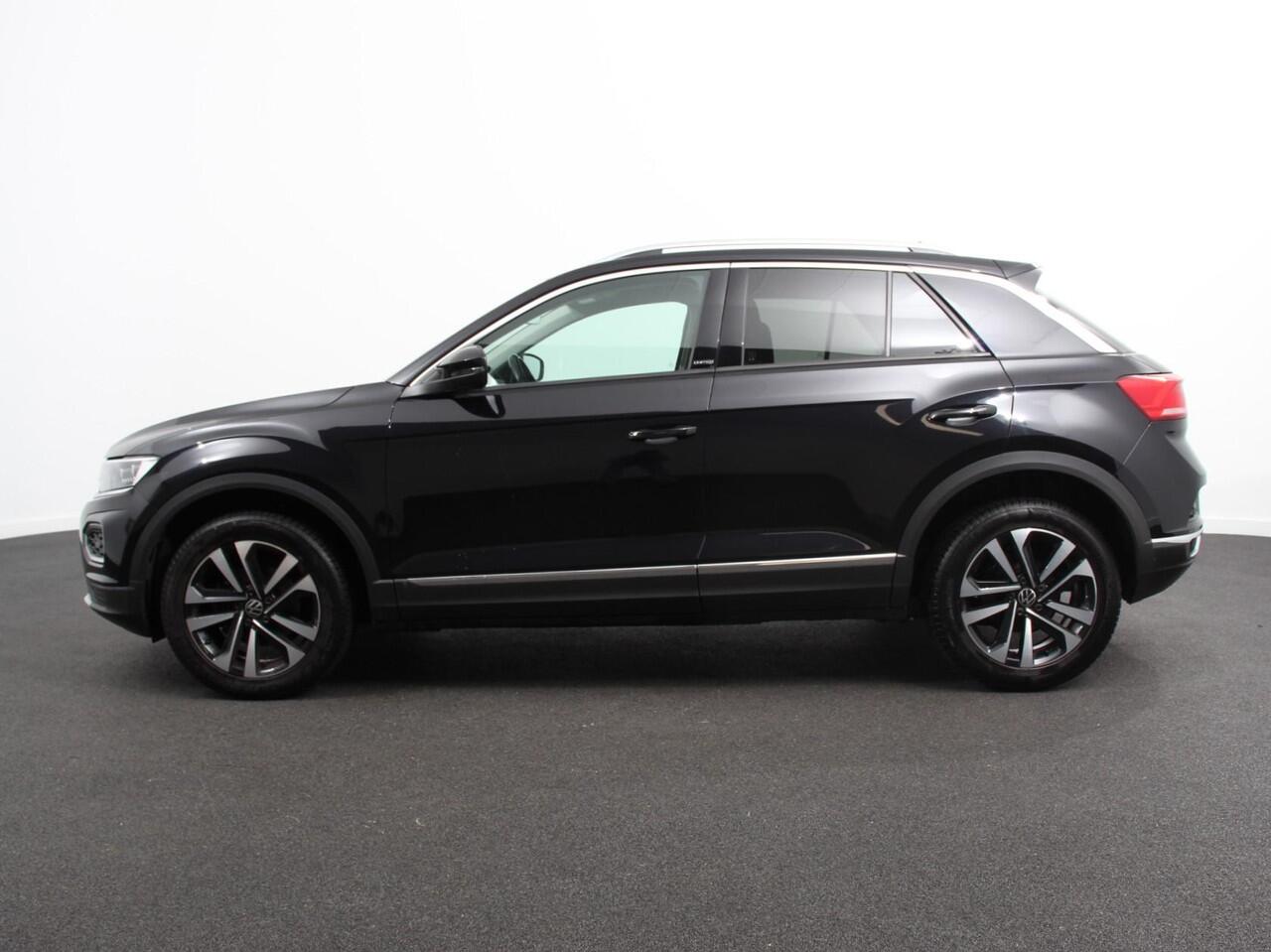 Volkswagen T-Roc 1.5 TSI DSG Active | Navigatie | App Connect/Apple Carplay/Android Auto | Climate Control | Cruise control Adaptive | PDC VA | Winter Pack | Lichtmetalen Velgen