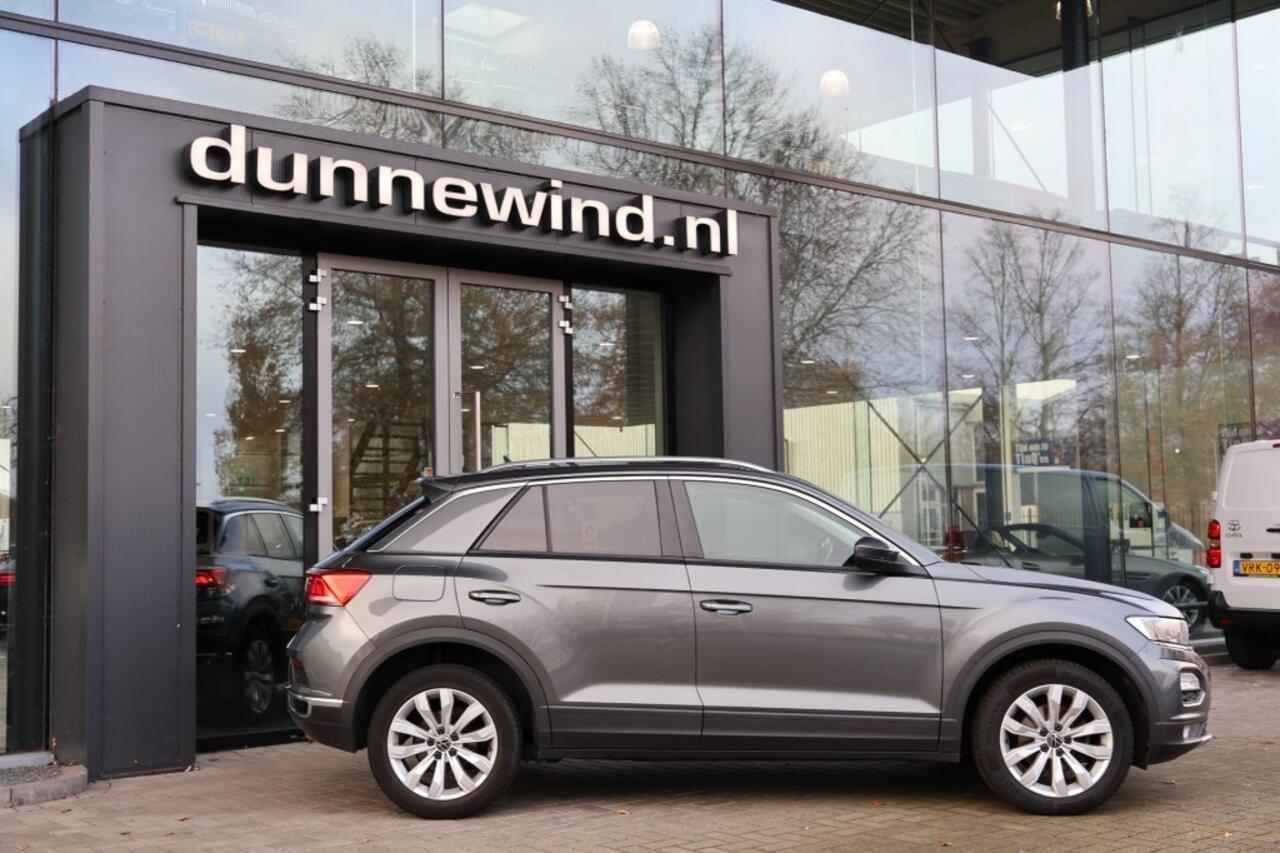 Volkswagen T-Roc 1.0 TSI *CAMERA*TREKHAAK*CARPLAY*NAVIGATIE*LED