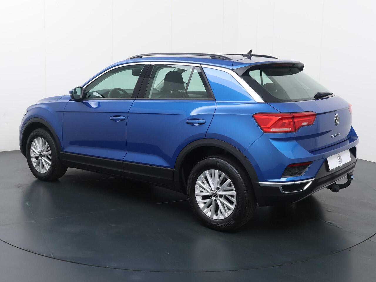 Volkswagen T-Roc 1.0 TSI Style | 110 PK | Trekhaak | Achteruitrijcamera | Adaptive cruise control |