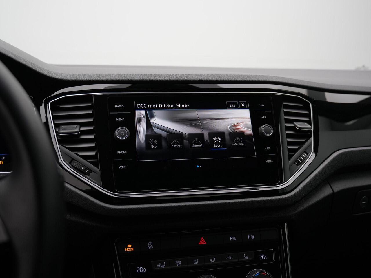 Volkswagen T-Roc Cabrio 1.5 TSI 150 pk DSG R-Line Edition Blue Plus | Trekhaak | Leder | Adaptief onderstel | Beats | Stuur-/stoelverwarming