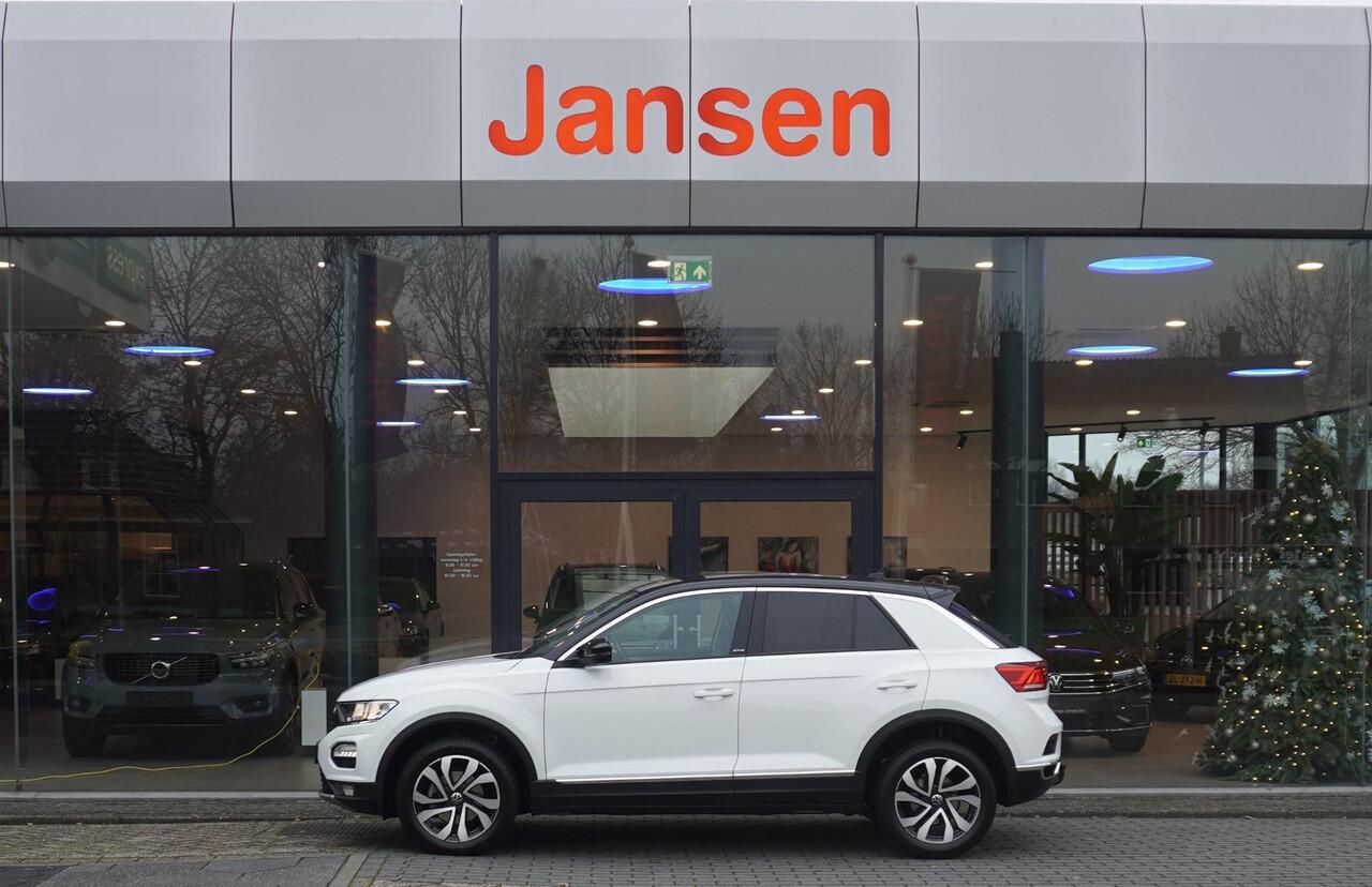 Volkswagen T-Roc 1.5 TSI Sport | CARPLAY | NAVI | ACC | STOELVERW | TREKHAAK
