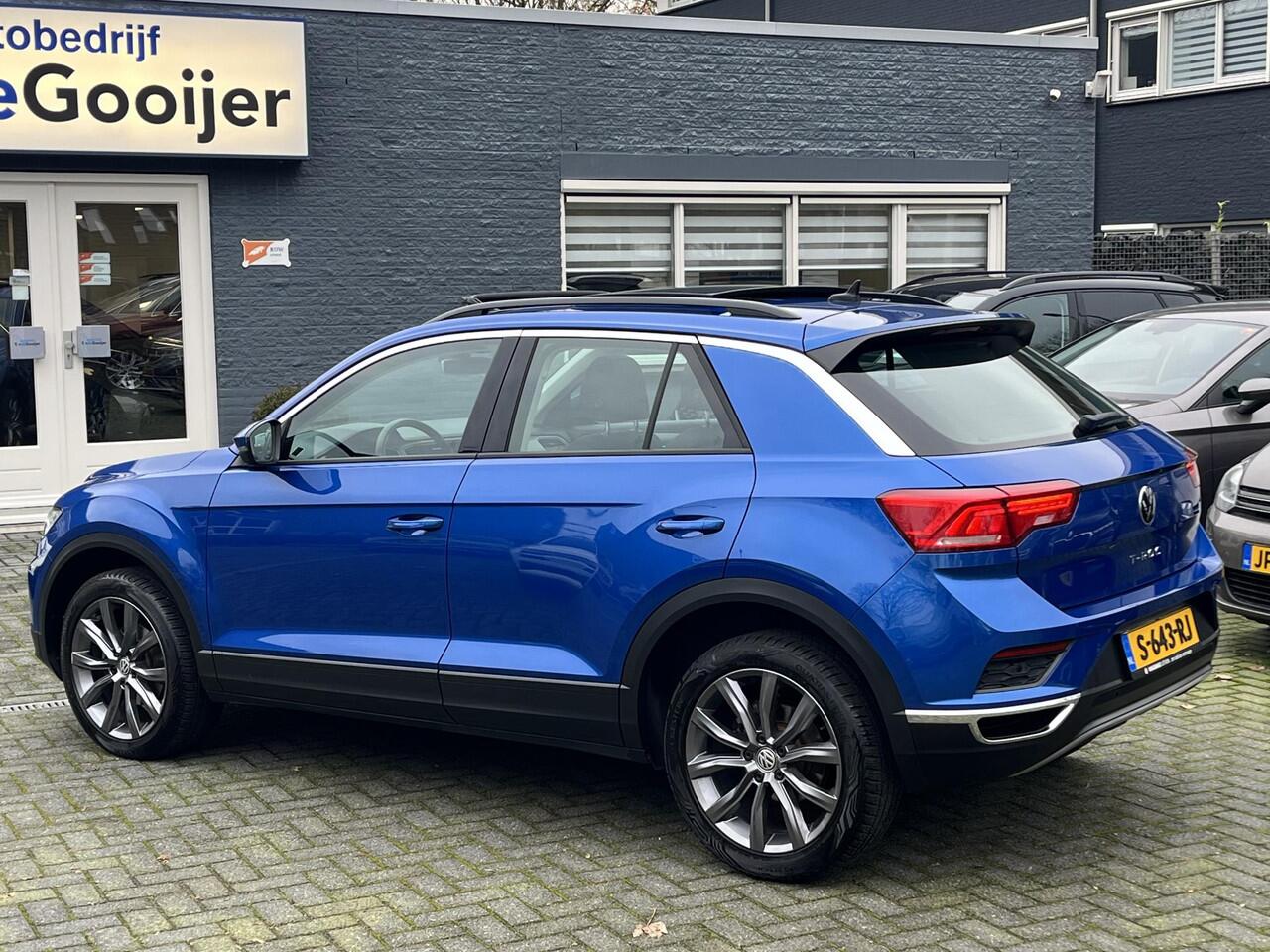 Volkswagen T-Roc 1.0 TSi Style Business | NAV. | PANORAMA | CAMERA | 18" |