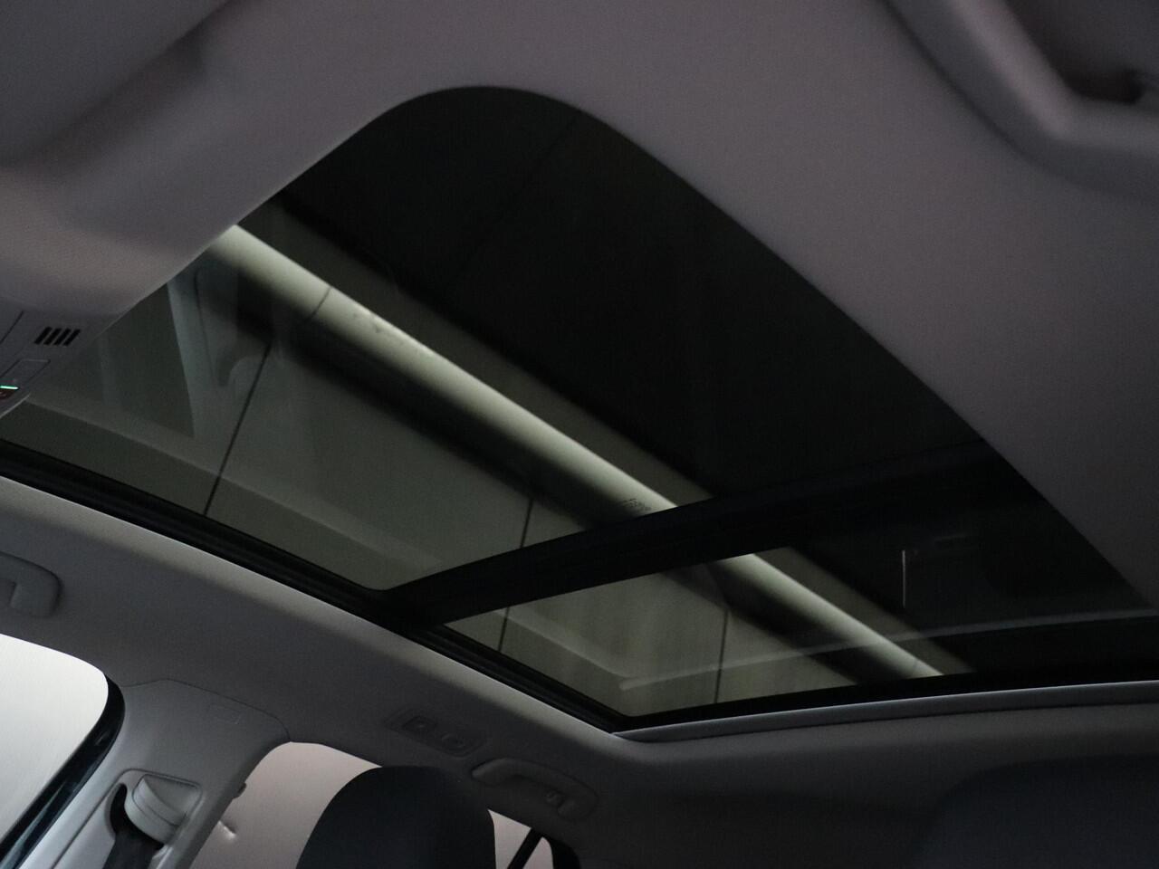 Volkswagen T-Roc 1.5 TSI Sport Business R | DSG | PANO-DAK | CAMERA | CRUISE | VIRTUAL COCKPIT | STOELVERW. |