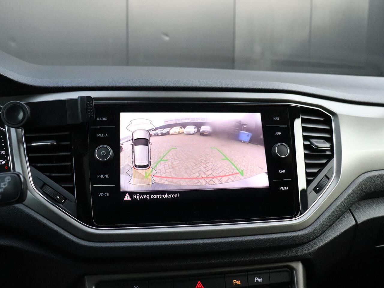 Volkswagen T-Roc 1.5 TSI Sport Business R | DSG | PANO-DAK | CAMERA | CRUISE | VIRTUAL COCKPIT | STOELVERW. |