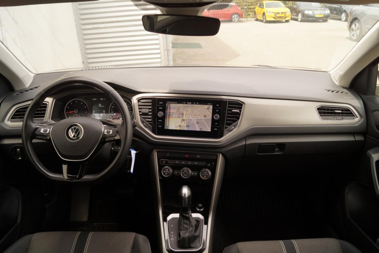 Volkswagen T-Roc 1.5 TSI 150pk DSG Style -NAVI-ECC-CAM-PDC-