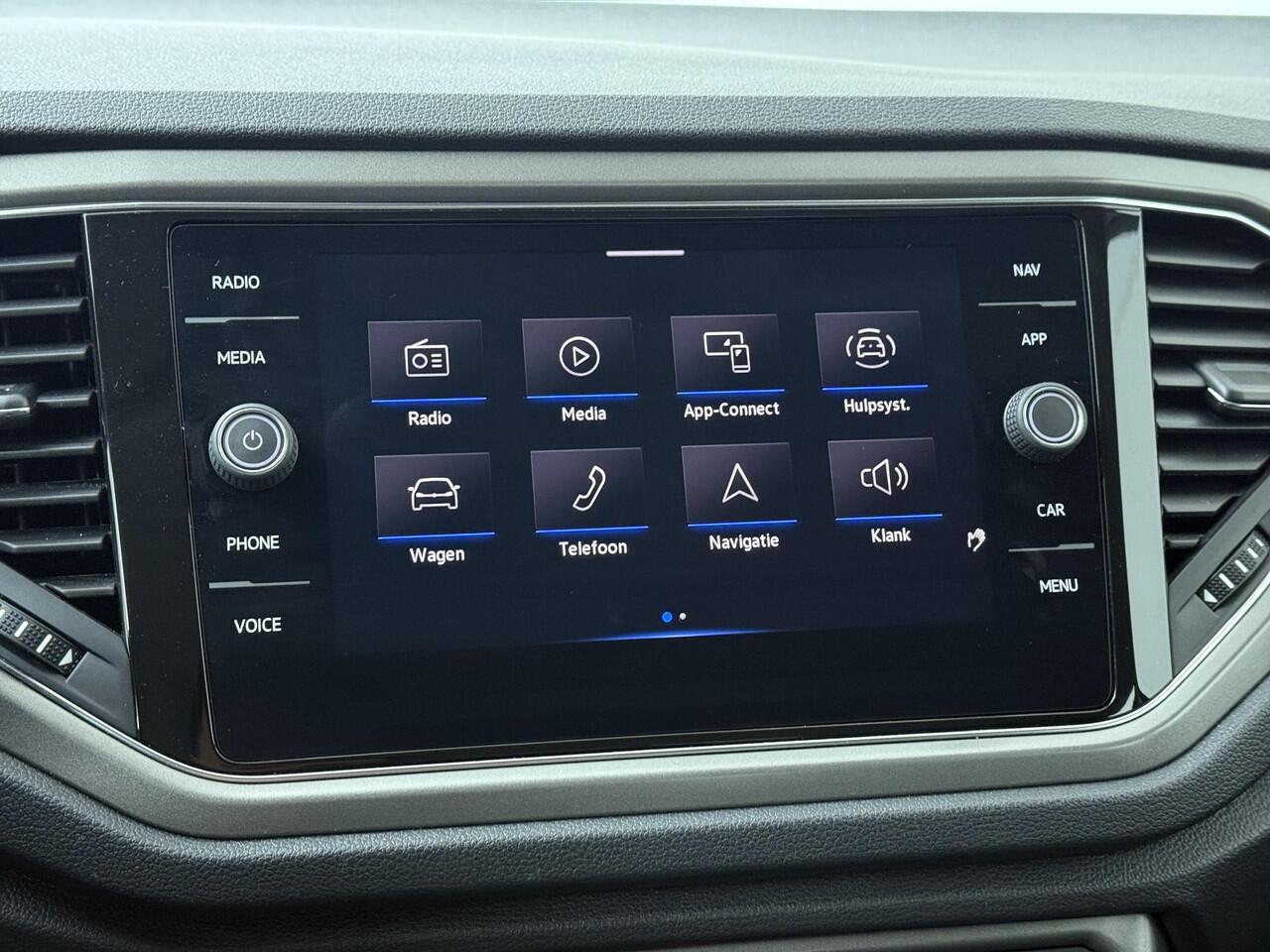 Volkswagen T-Roc 1.0 TSI Style | 110 PK | Climate control | Navigatiesysteem | Adaptive cruise control | navigatiesysteem |