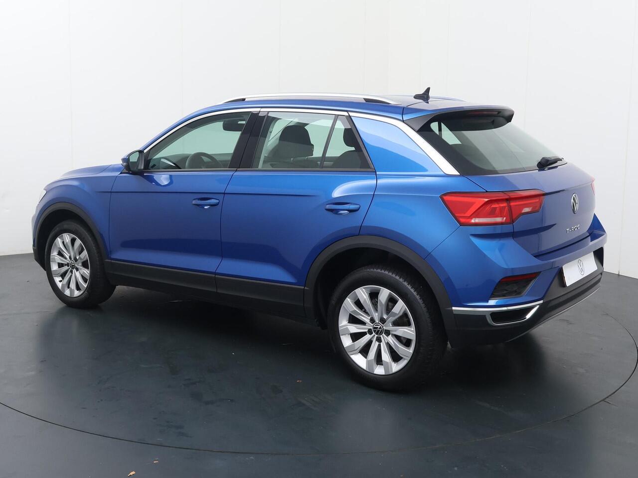 Volkswagen T-Roc 1.0 TSI Style | 110 PK | Climate control | Navigatiesysteem | Adaptive cruise control | navigatiesysteem |