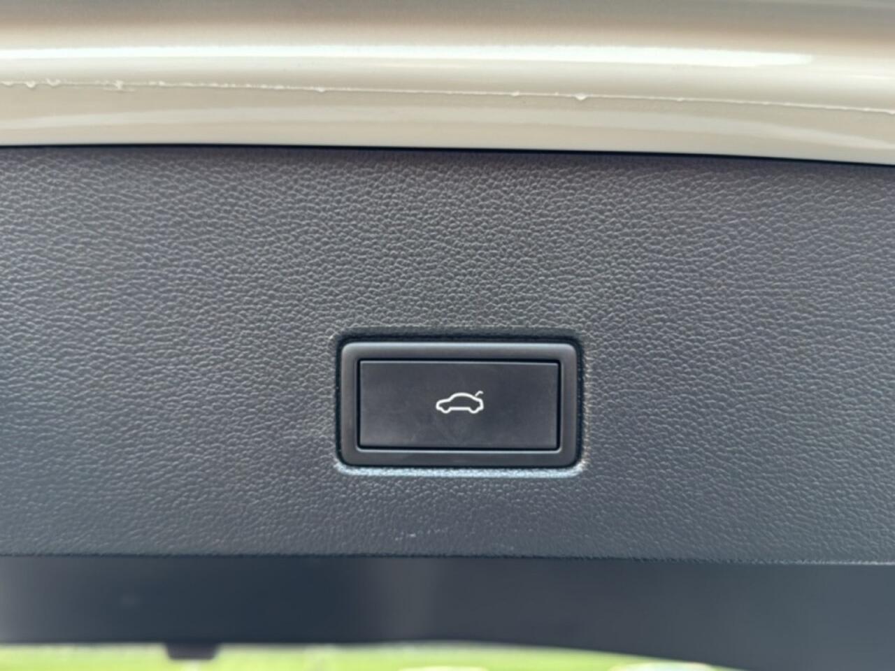 Volkswagen T-Roc 1.5 TSI DSG SPORT R-LINE CAMERA/ACC/ELEK-KLEP/STOELVERW