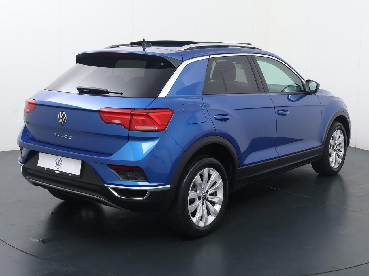 Volkswagen T-Roc 1.0 TSI Style | 110 PK | Panoramadak | Climate control | Achteruitrijcamera |