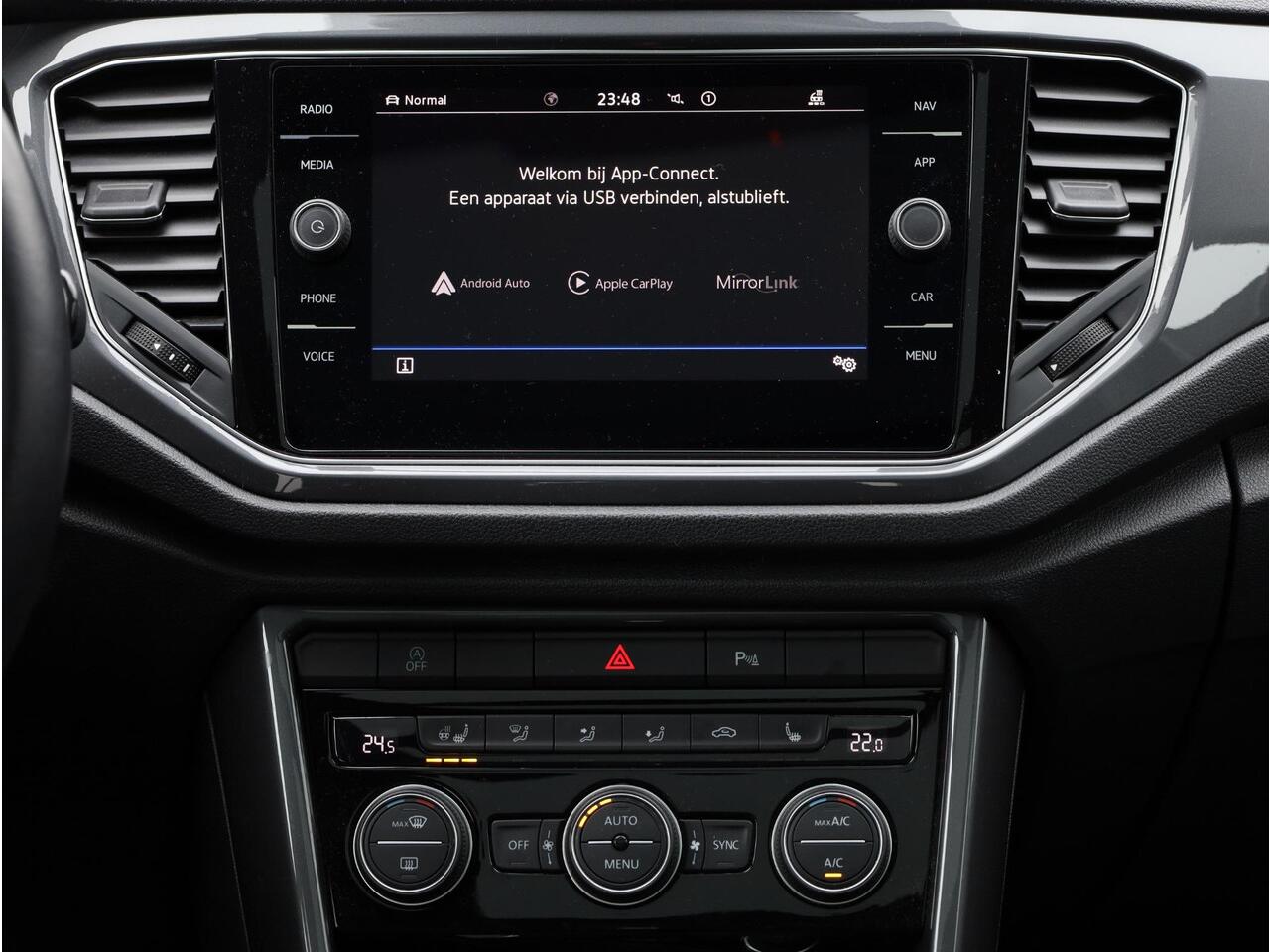 Volkswagen T-Roc Sport 2.0 TSI 4Motion 190PK | Panodak | Keyless | Camera | Elektrische kofferklep | Carplay/Android | Stoel&Stuurverwarming |