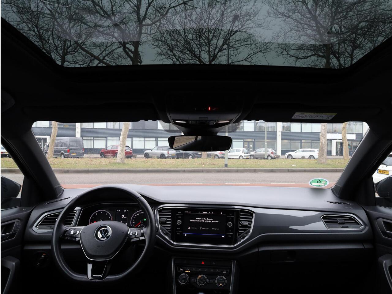 Volkswagen T-Roc Sport 2.0 TSI 4Motion 190PK | Panodak | Keyless | Camera | Elektrische kofferklep | Carplay/Android | Stoel&Stuurverwarming |