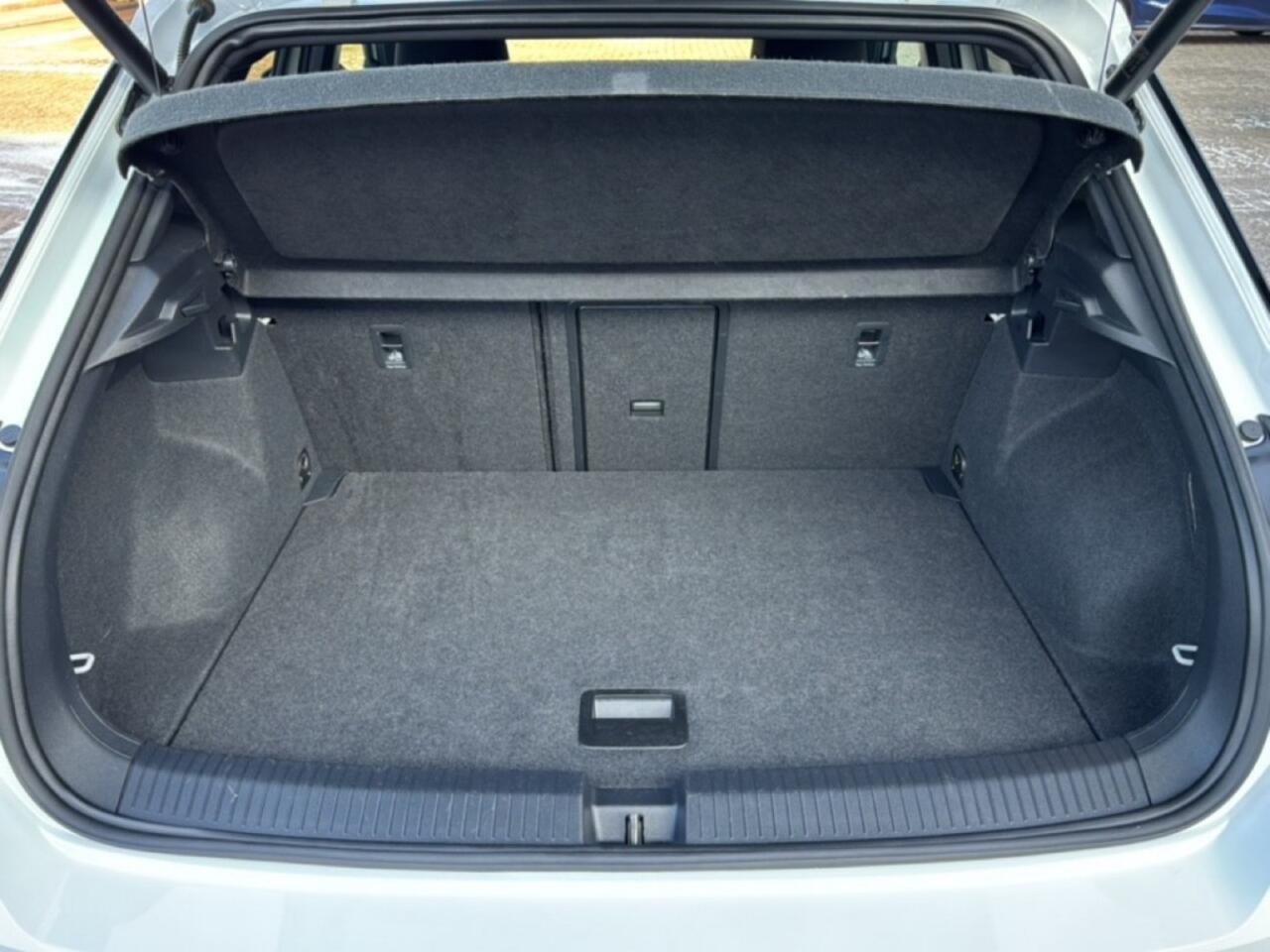 Volkswagen T-Roc 1.5 TSI DSG SPORT CAMERA/ELEKKLEP/ACC/STOELVERW/NAVI