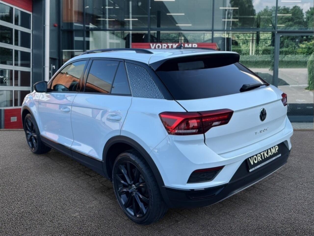 Volkswagen T-Roc 1.5 TSI DSG SPORT CAMERA/ELEKKLEP/ACC/STOELVERW/NAVI