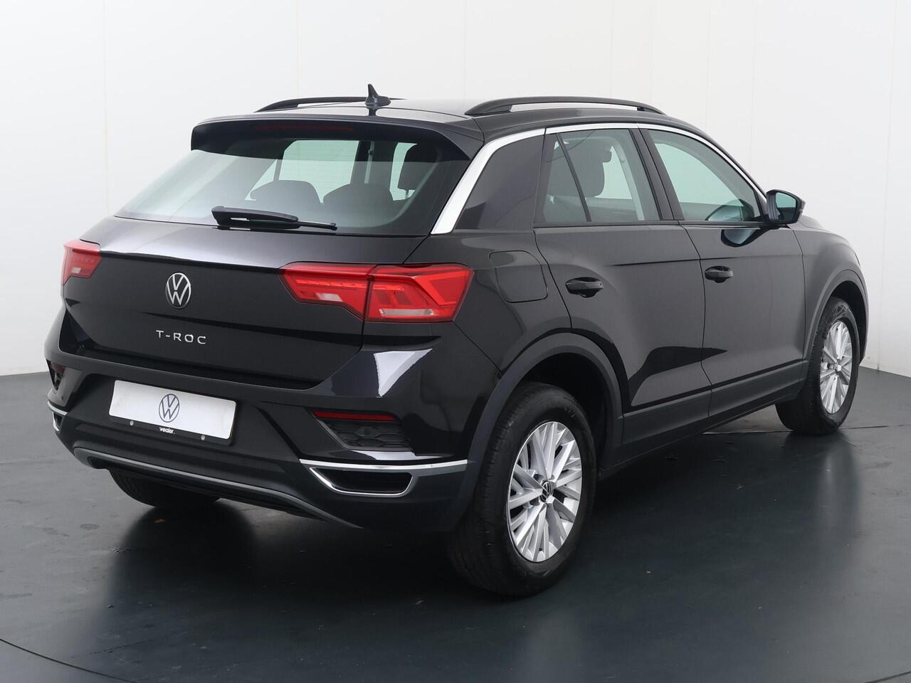 Volkswagen T-Roc 1.0 TSI Style | 110 PK | Adaptive cruise control | Parkeersensoren | Apple Carplay/Android Auto |