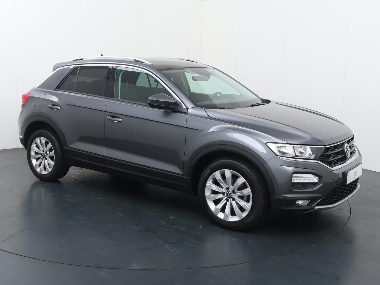 Volkswagen T-Roc 1.0 TSI Style | 110 PK | Adaptive cruise control | Parkeersensoren | Apple Carplay/Android Auto |