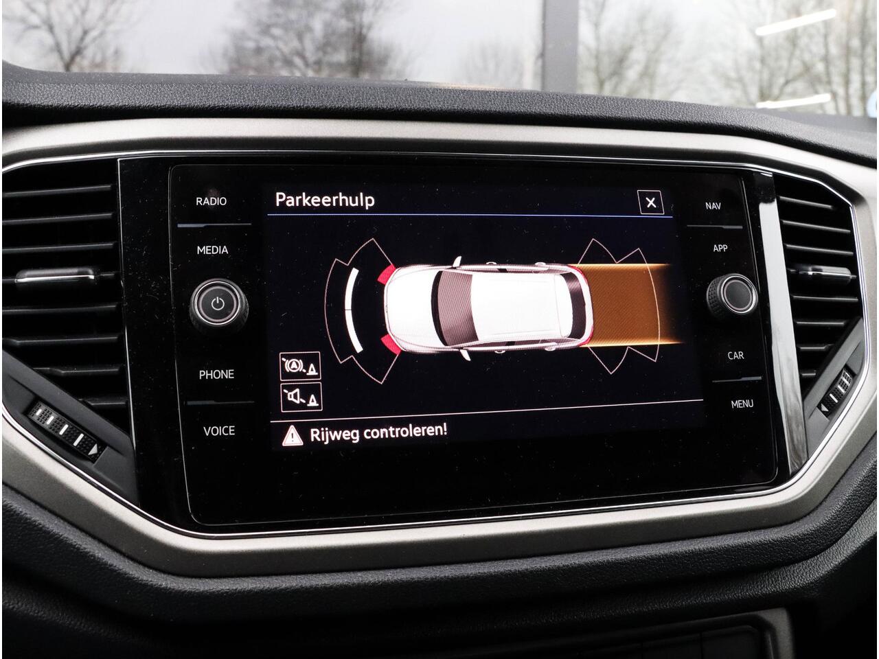 Volkswagen T-Roc 1.5 TSI Style Business 150pk Automaat | 44.390km!