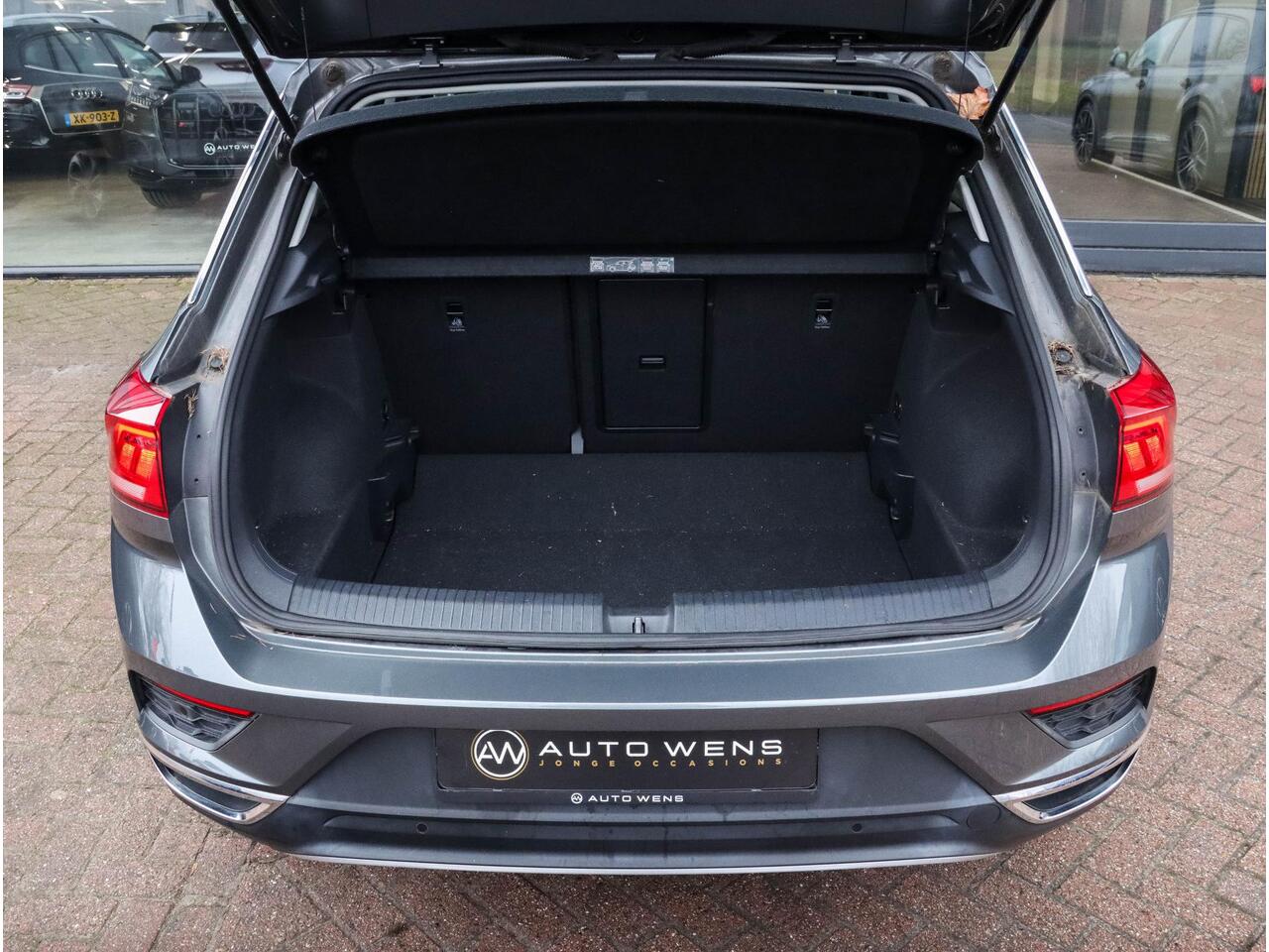 Volkswagen T-Roc 1.5 TSI Style Business 150pk Automaat | 44.390km!