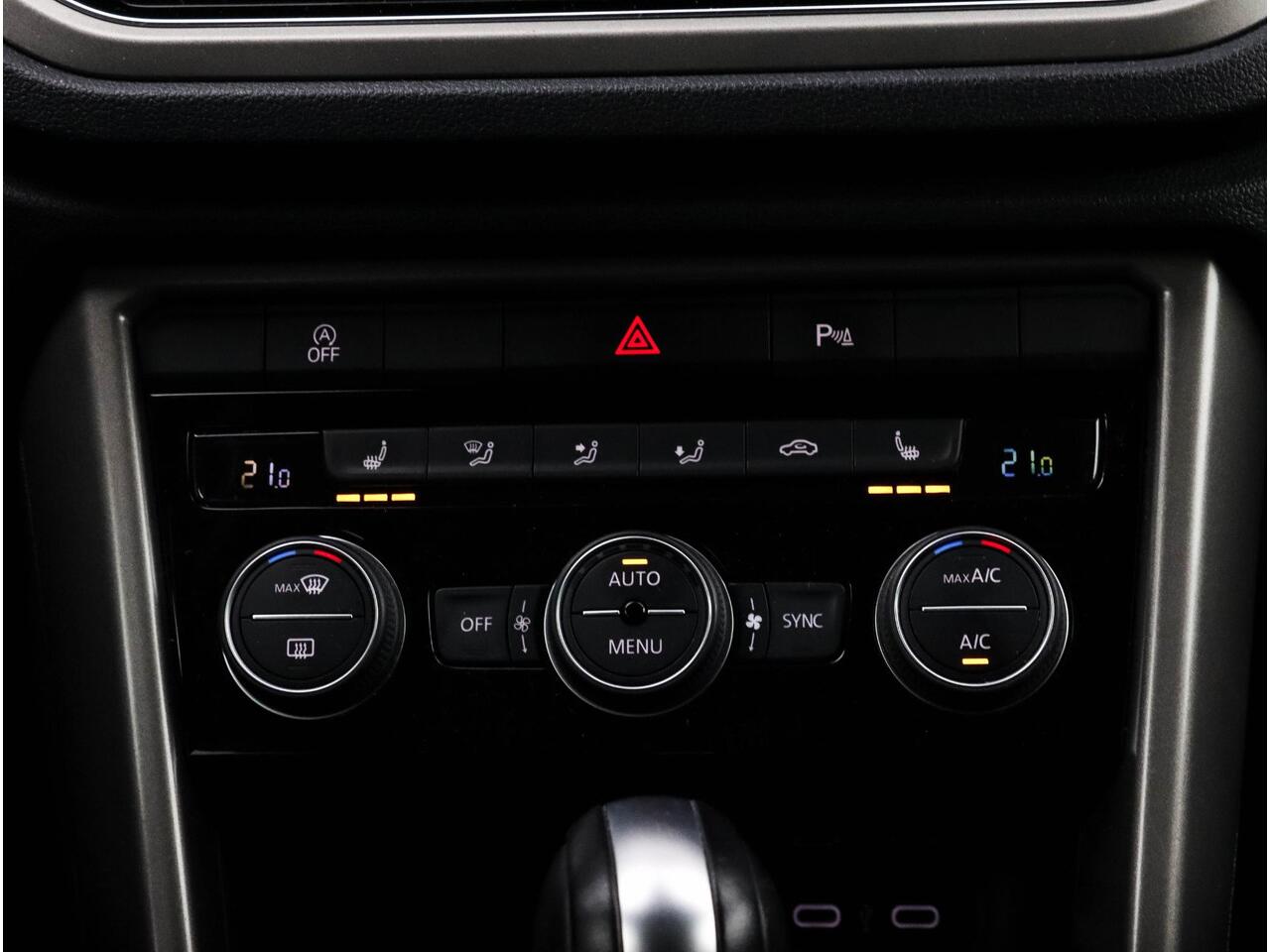 Volkswagen T-Roc 1.5 TSI Style Business 150pk Automaat | 44.390km!