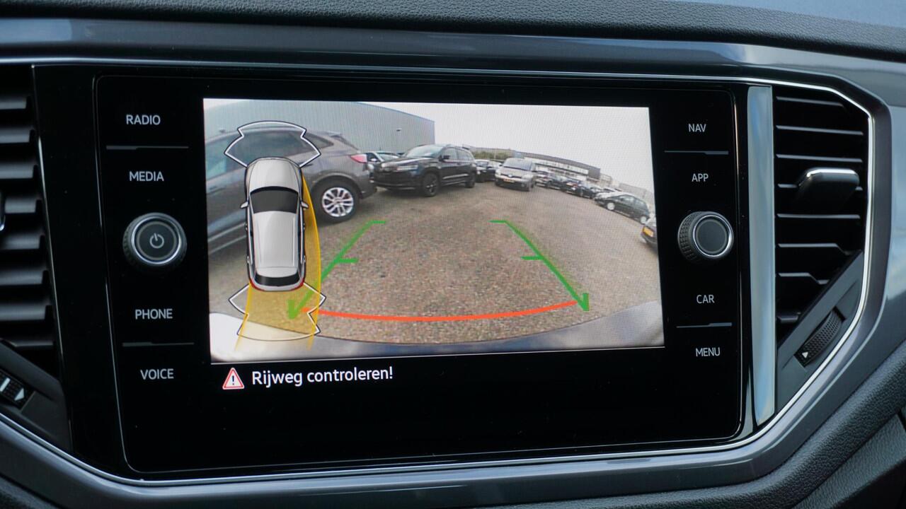 Volkswagen T-Roc 1.5 TSI 150pk DSG Sport Virtual 19inch LM Stoel&Stuurverwarming LED Keyless Elek.klep *Complete T-Roc*