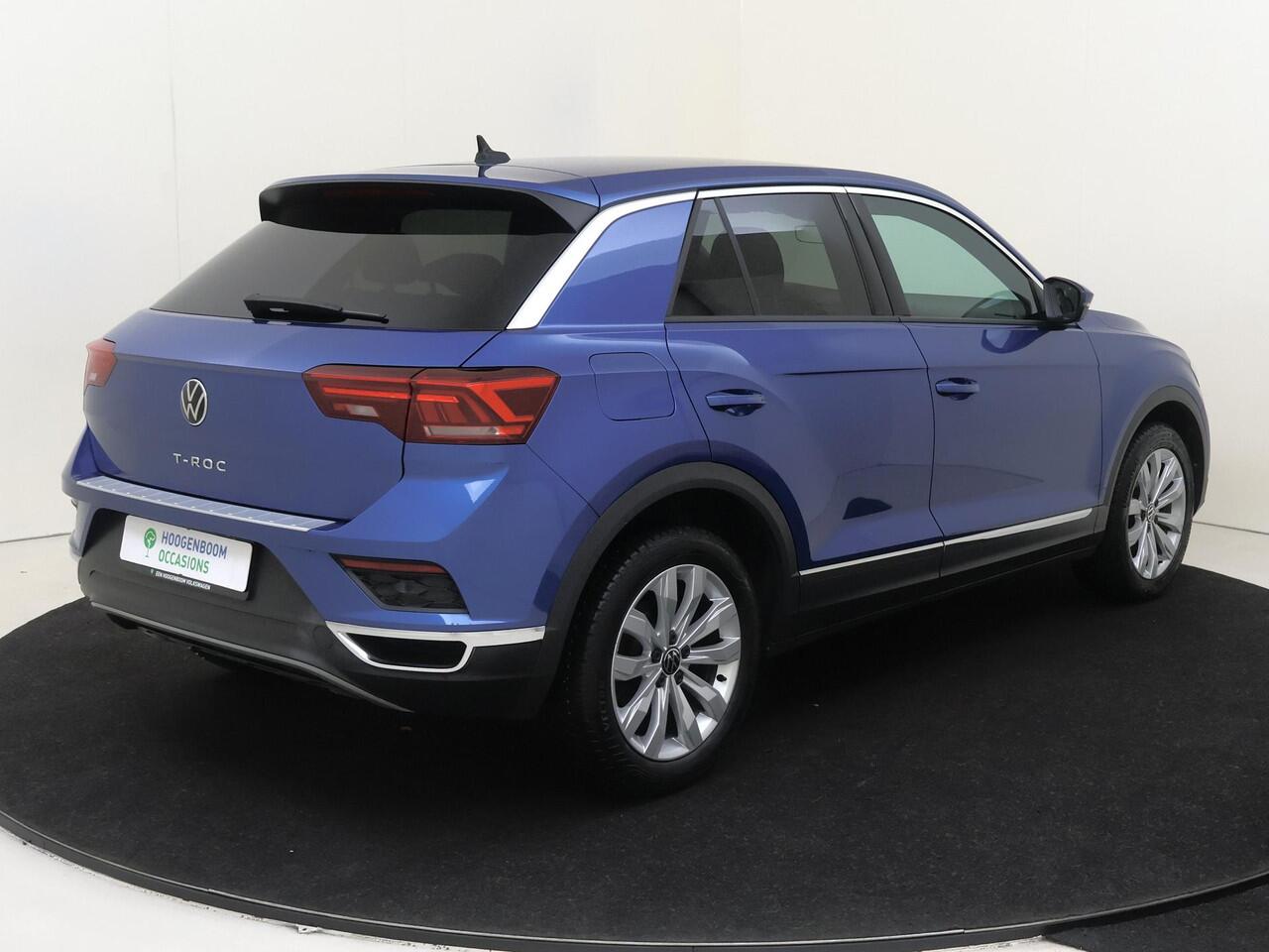 Volkswagen T-Roc 1.5 TSI Sport | Stoelverwarming | CarPlay | Parkeersensoren | Sportstuur | 'Drive mode selection' | Climate control |