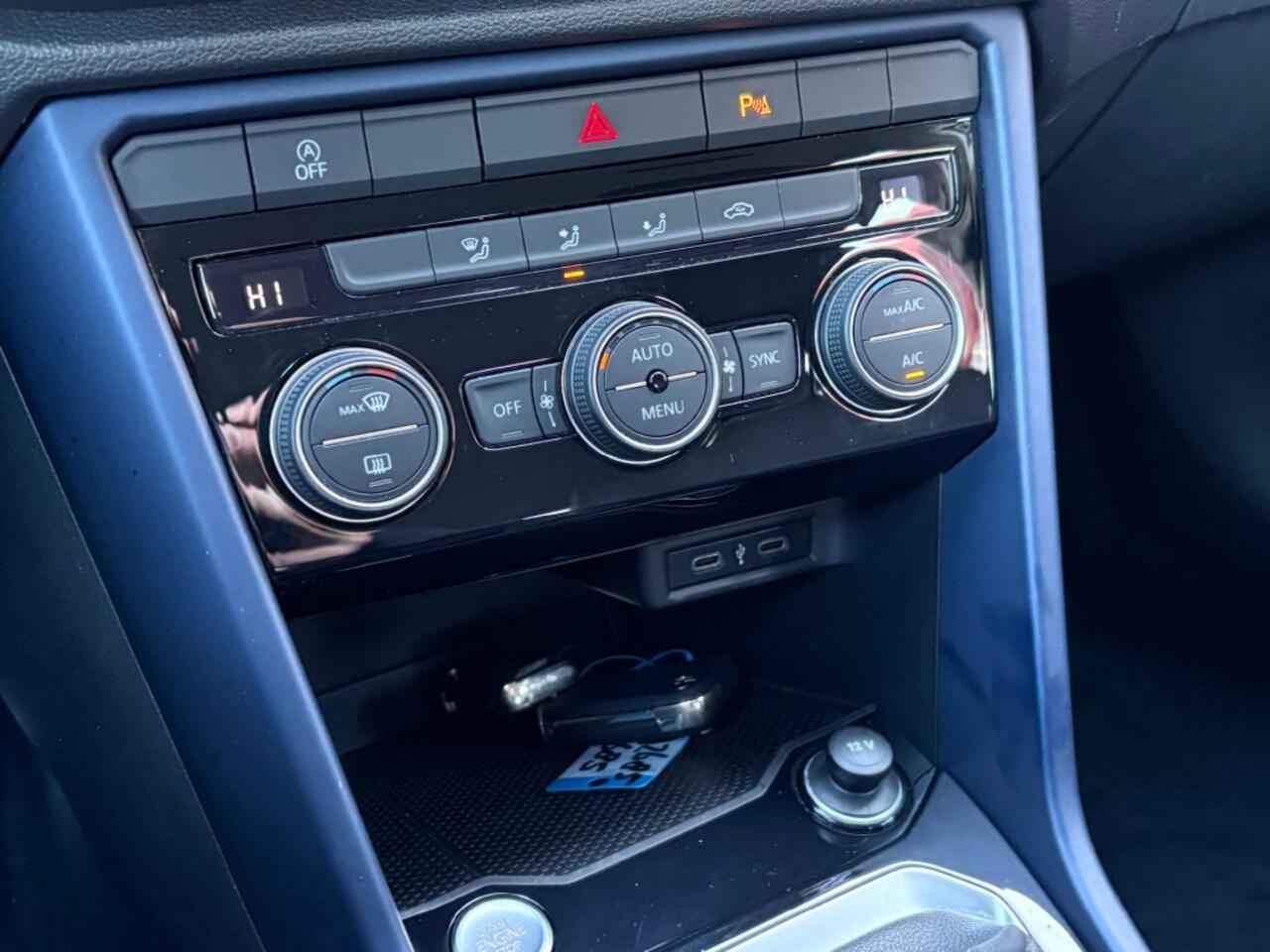 Volkswagen T-Roc 1.0 TSI UNITED 115PK LED NAVI DIGITAL-COCKPIT ECC-AIRCO LMV PDC