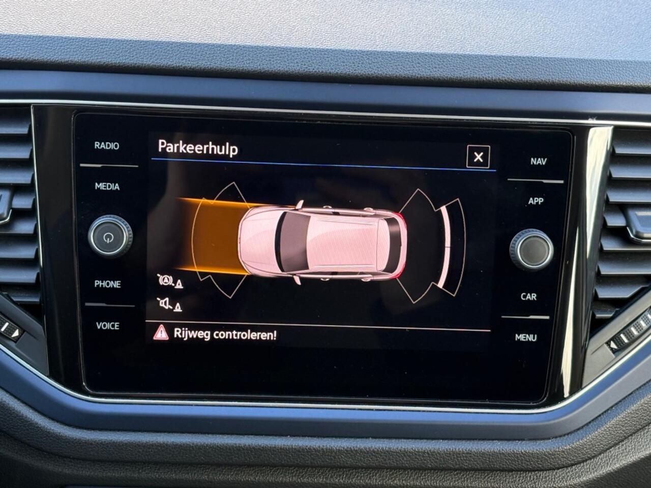 Volkswagen T-Roc 1.0 TSI UNITED 115PK LED NAVI DIGITAL-COCKPIT ECC-AIRCO LMV PDC