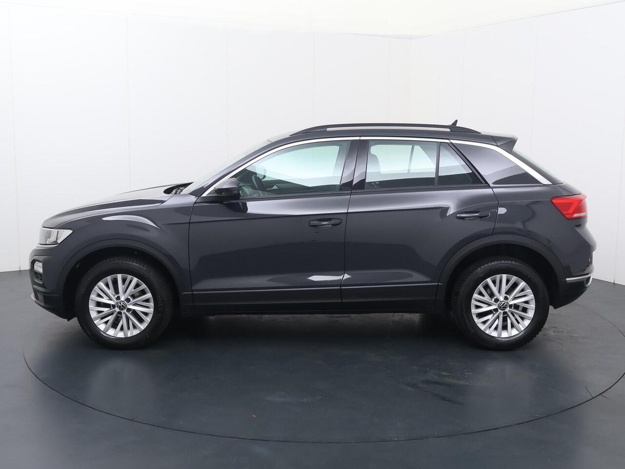 Volkswagen T-Roc 1.0 TSI Style | 110 PK | Adaptive cruise control | Airco | Lane assist |