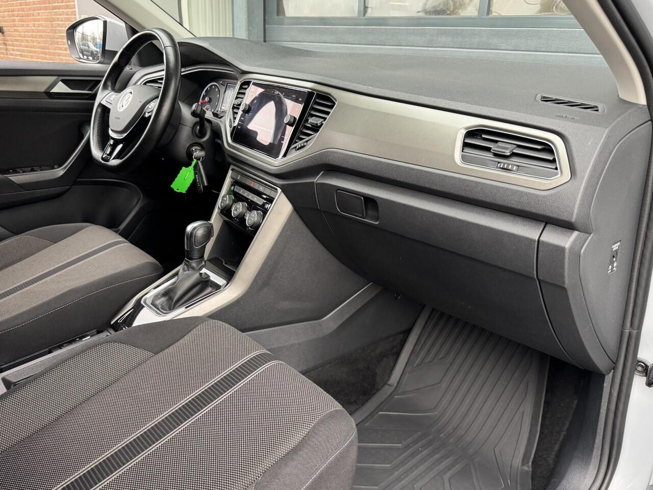 Volkswagen T-Roc 1.5 TSI SPORT I AUTOMAAT I CLIMATE CONTROL I ADAPTIVE CRUISE CONTROL