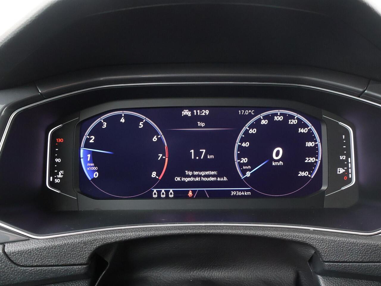 Volkswagen T-Roc 1.5 TSI Sport | 150 PK | LED verlichting | Adaptive cruise control | 19"LM velgen | R-Line |