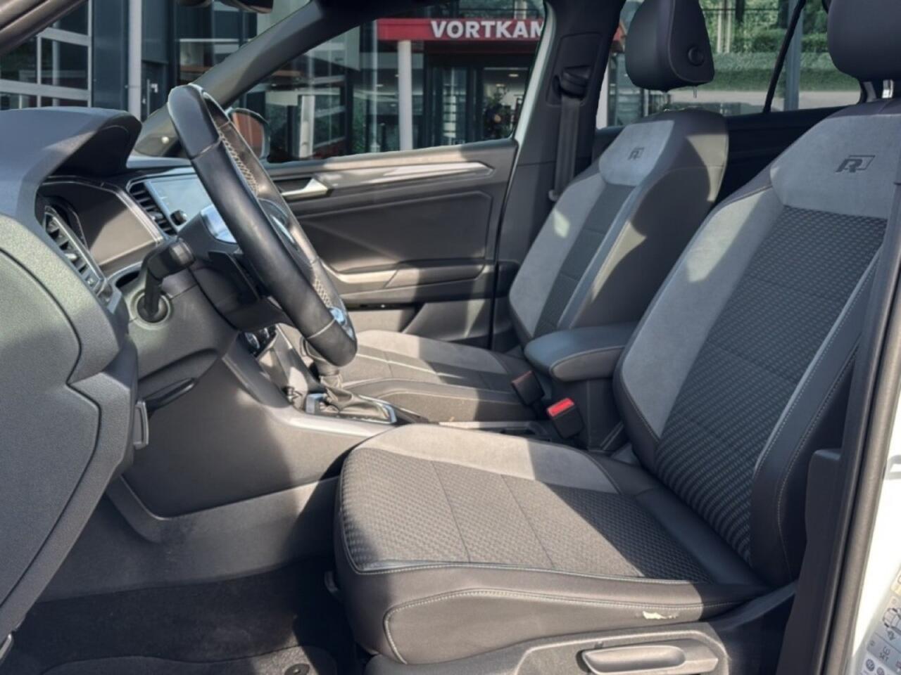 Volkswagen T-Roc 1.5 TSI DSG R-LINE PANODAK/ELEKKLEP/BEATS/ACC/STOELVERW