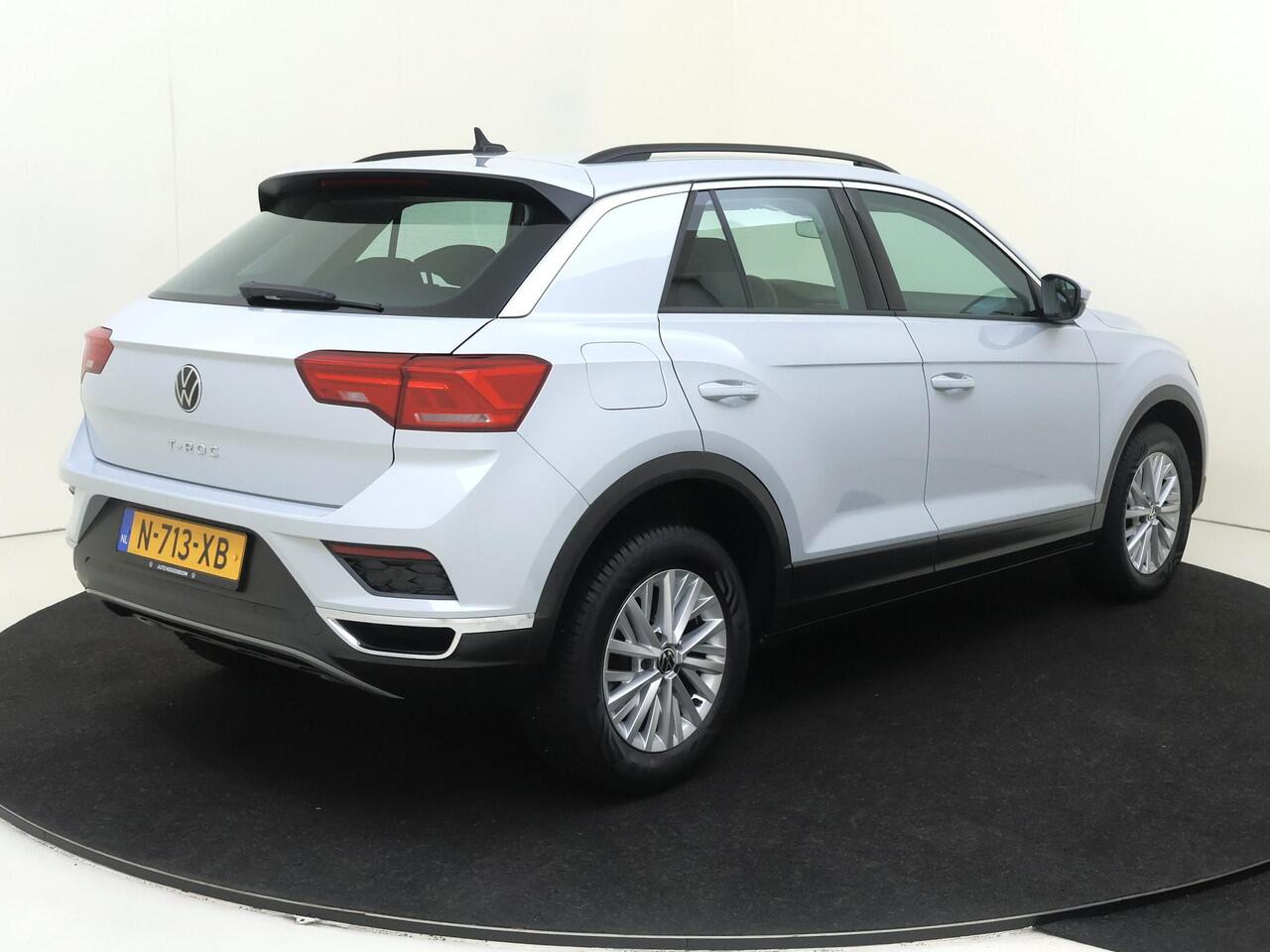 Volkswagen T-Roc 1.5 TSI Style | Adaptieve cruise control | Navigatie | Parkeersensoren | CarPlay | Draadloze telefoonlader | Airco |