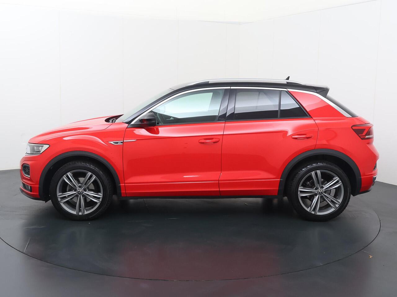 Volkswagen T-Roc 1.5 TSI Sport Business R | 150 PK | Automaat | Multifunctioneel stuurwiel | Cruisecontrol | Achteruitrijcamera |