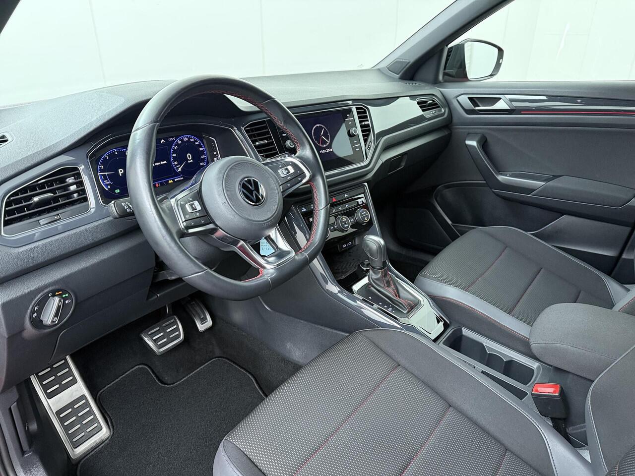 Volkswagen T-Roc 1.5 TSI Sport Business R | 150 PK | Automaat | Multifunctioneel stuurwiel | Cruisecontrol | Achteruitrijcamera |