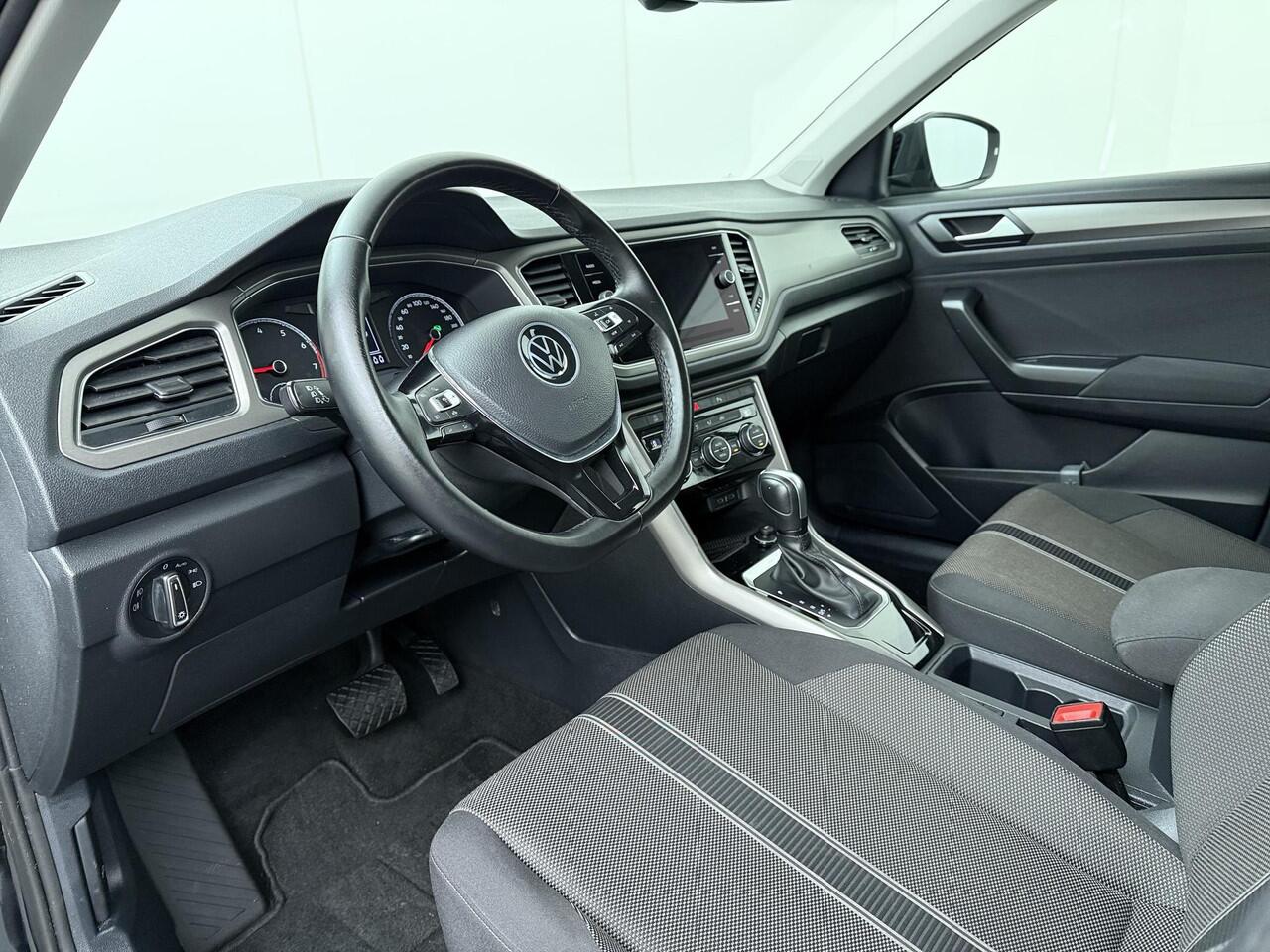Volkswagen T-Roc 1.5 TSI Style | 150 PK | Automaat | Climate control | Achteruitrijcamera | Apple Carplay/Android Auto |
