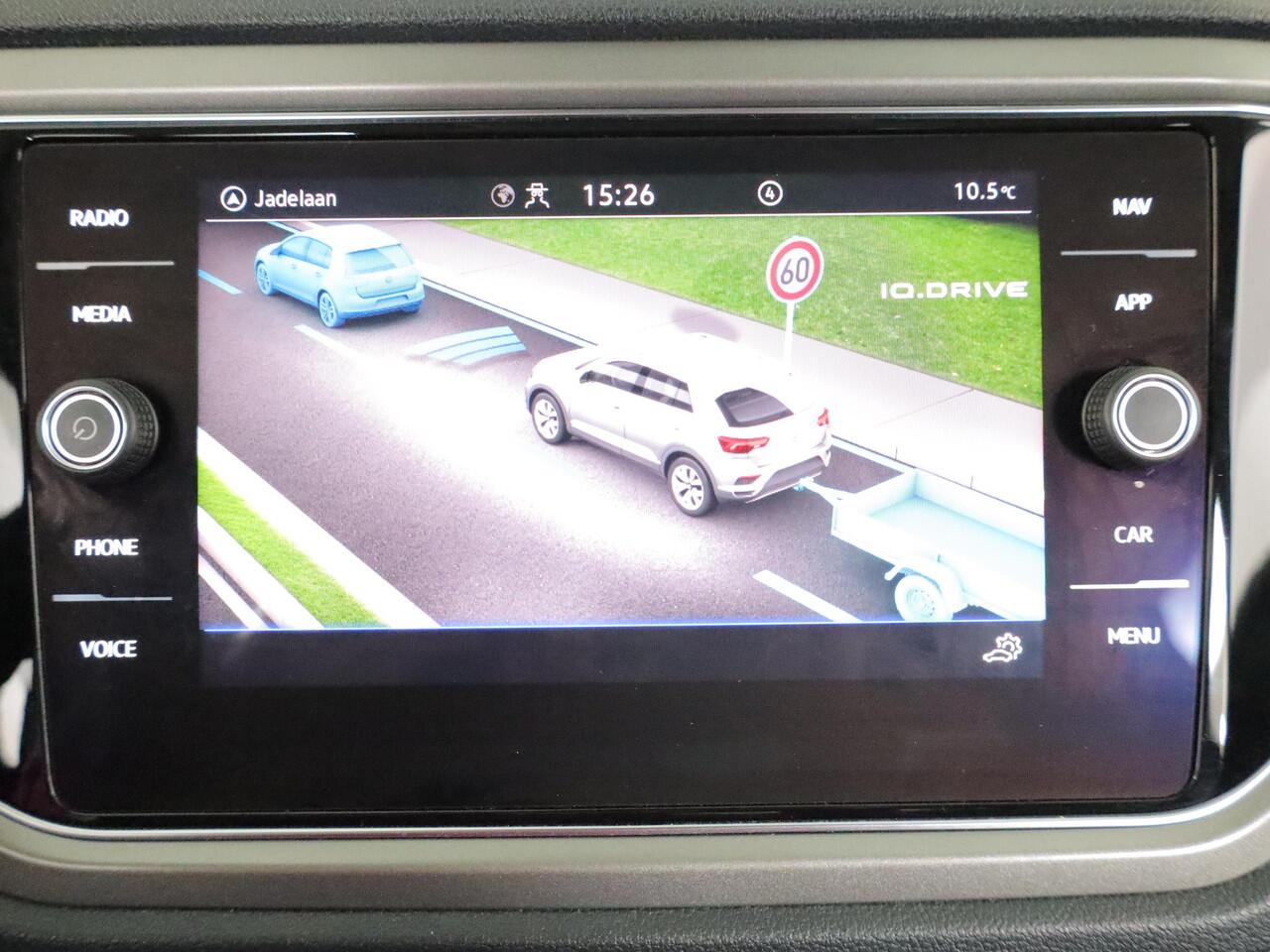 Volkswagen T-Roc 1.5 TSI Style 150pk DSG| Navi| Trekhaak | 17'LM-velgen| extra getint glas| Alarm