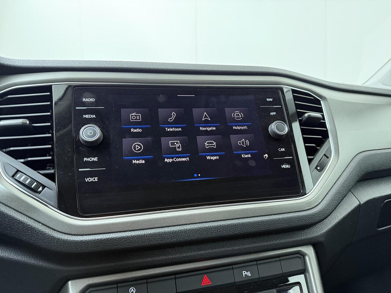 Volkswagen T-Roc 1.5 TSI Style | 150 PK | Navigatiesysteem | Achteruitrijcamera | Climate control |