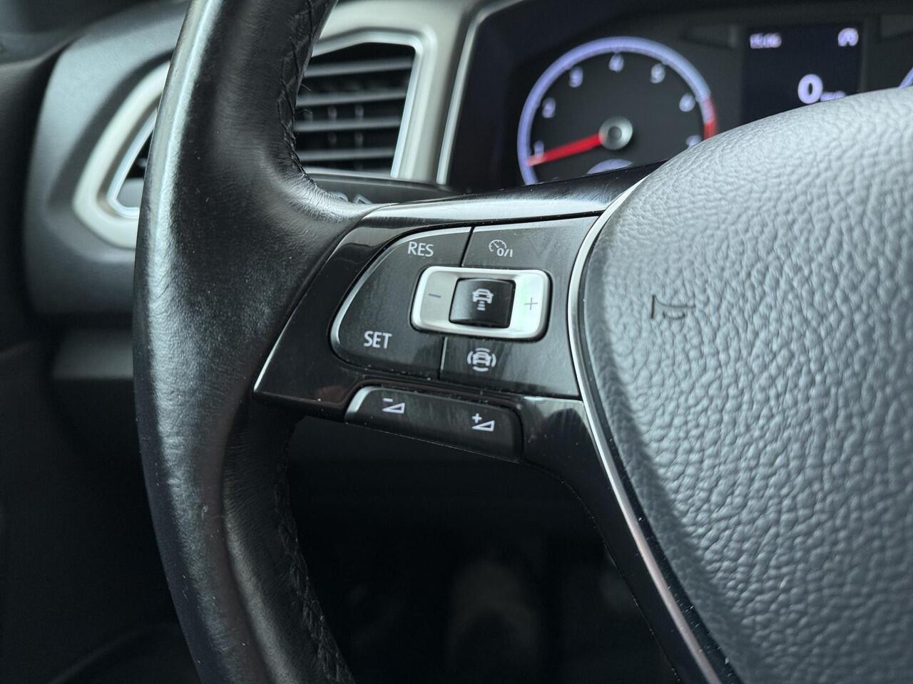 Volkswagen T-Roc 1.5 TSI Style | 150 PK | Navigatiesysteem | Achteruitrijcamera | Climate control |