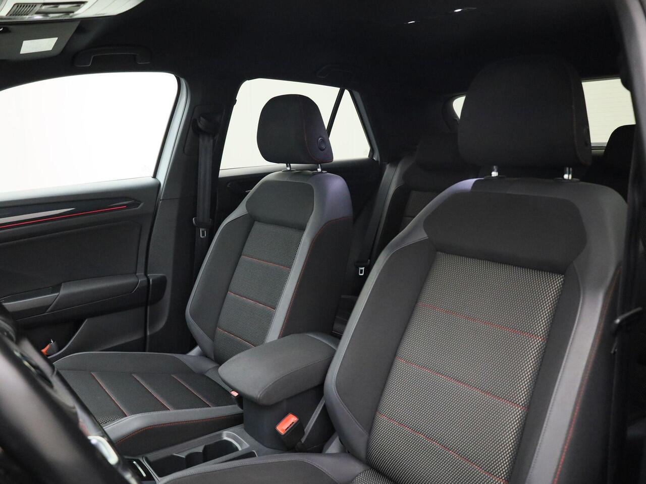 Volkswagen T-Roc 1.5TSI/150PK DSG Sport · Navigatie · Apple/Android Car Play · Trekhaak