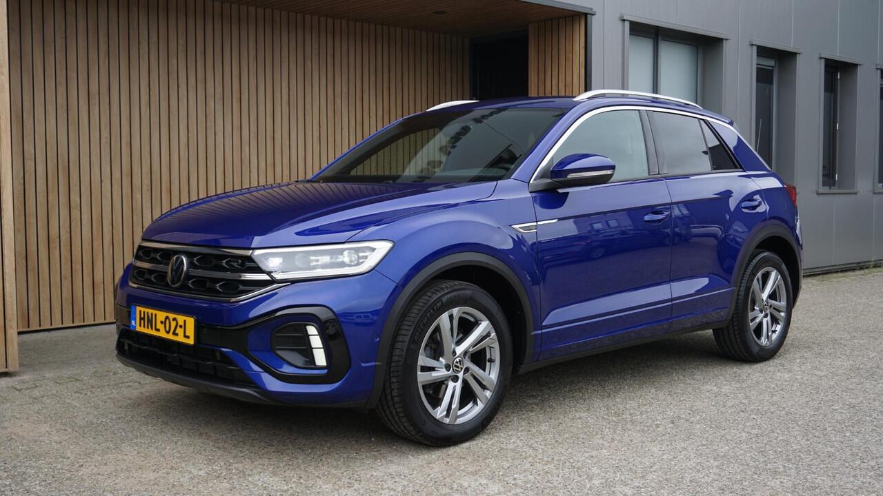 Volkswagen T-Roc 1.5 TSI 150pk DSG 2x R-Line IQ Light Afn-Trekhaak 17inch LM Adaptive Cruise Control Stuurverwarming *Lapiz Blue*