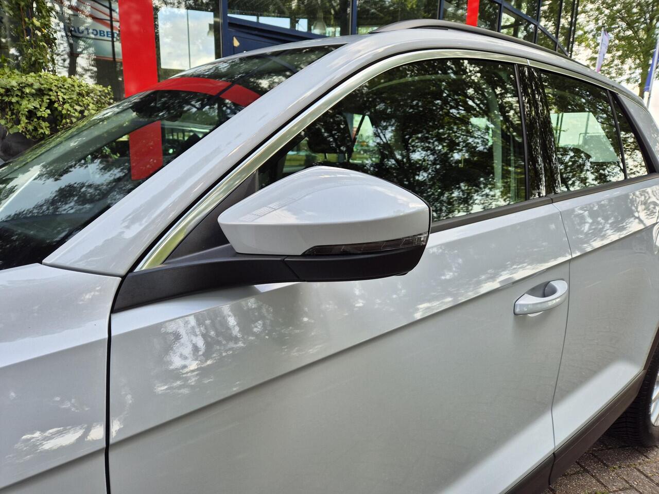 Volkswagen T-Roc 1.0 TSI Style | PDC voor en achter | Achteruitrijcamera | LM Velgen | Airco | Cruise | PDC voor en achter | Achteruitrijcamera | LM Velgen | Airco | Cruise Controle