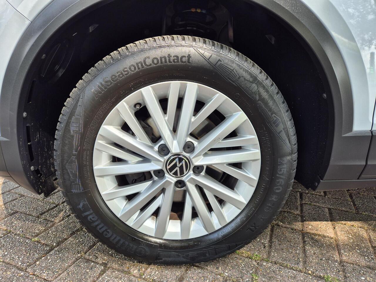 Volkswagen T-Roc 1.0 TSI Style | PDC voor en achter | Achteruitrijcamera | LM Velgen | Airco | Cruise | PDC voor en achter | Achteruitrijcamera | LM Velgen | Airco | Cruise Controle